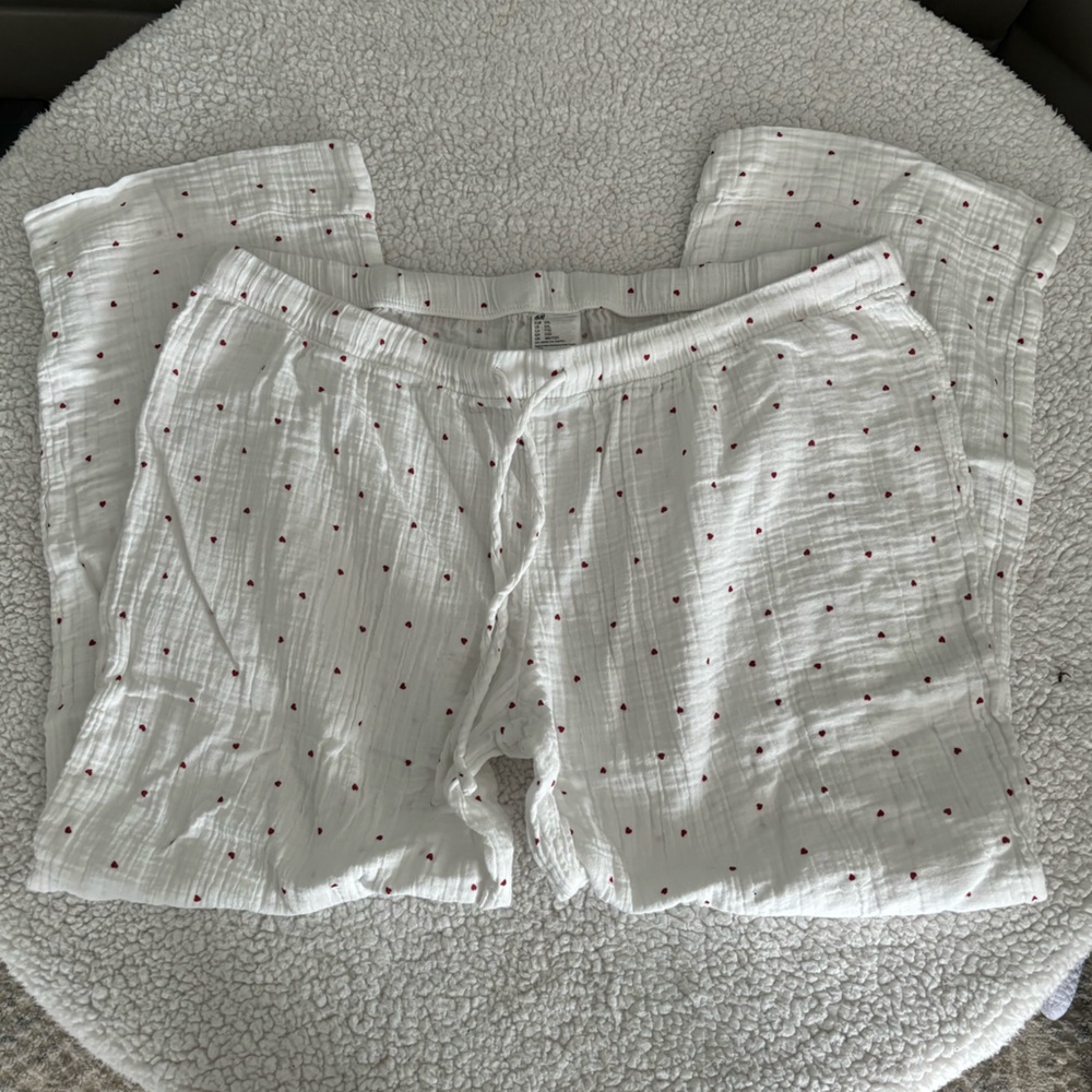 H&M White Lounge Pants with Red Heart Pattern